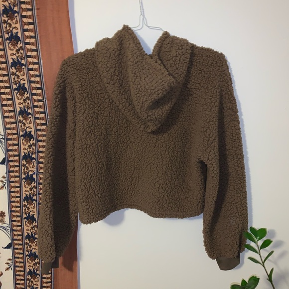 fuzzy crop top sweatshirt - Picture 2 of 3